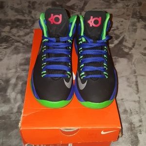 COPY - KD V *GS Size 5 1/2*